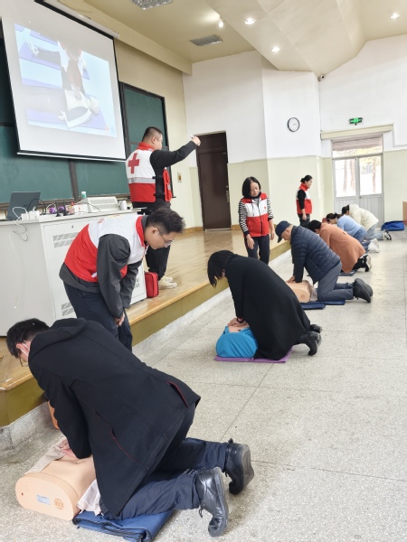 提升应急技能，守护师生安全 —...